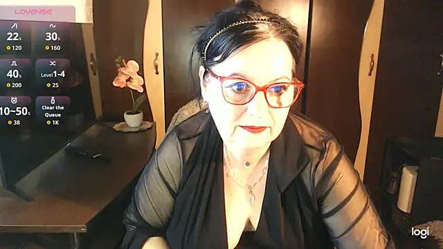 Snapshot of exiMIlf chatting on 12, 5, 2026 exiMIlf online show from 12, 5, 2026