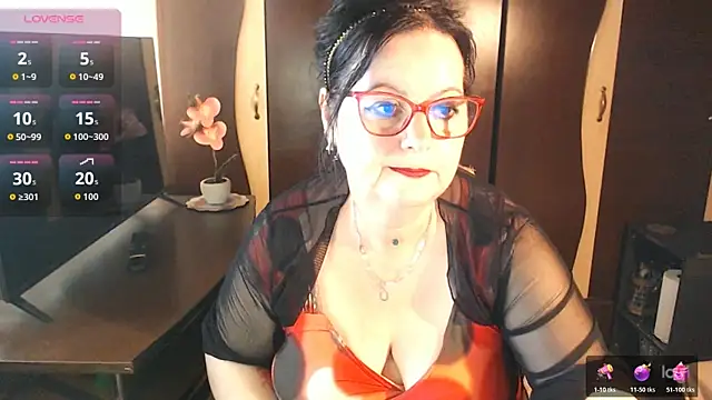 Snapshot of exiMIlf chatting on 31, 5, 2026 exiMIlf online show from 31, 5, 2026
