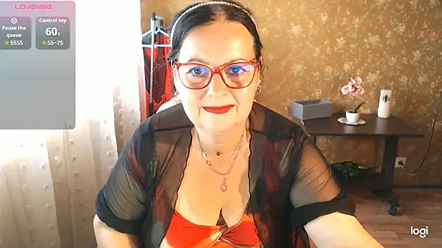 Snapshot of exiMIlf chatting on 12, 7, 2026 exiMIlf online show from 12, 7, 2026
