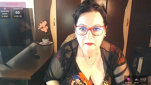 Snapshot of exiMIlf chatting on 22, 5, 2026 exiMIlf online show from 22, 5, 2026