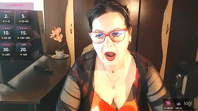Snapshot of exiMIlf chatting on 23, 5, 2026 exiMIlf online show from 23, 5, 2026