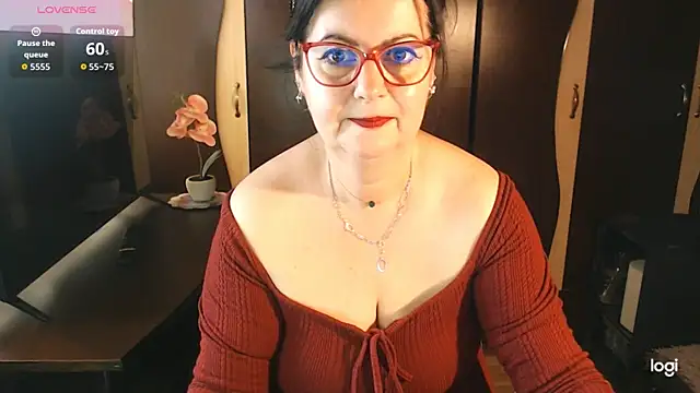 exiMIlf online show from 13, 4, 2026