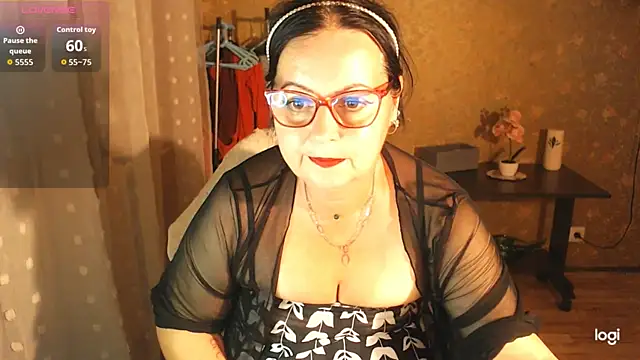 Snapshot of exiMIlf chatting on 9, 7, 2026 exiMIlf online show from 9, 7, 2026