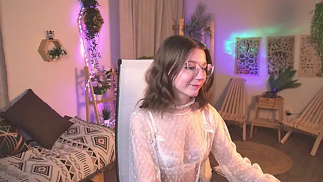 ElliFrankenweenie online show from 2, 4, 2026