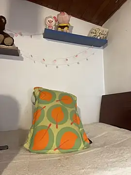 Cami Blossom online show from 5, 3, 2026