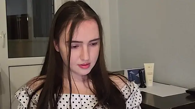 RedginBluebersky online show from 2, 4, 2026