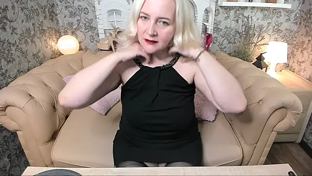Snapshot of Victoria_Notti chatting on 1, 6, 2026 Victoria Notti online show from 1, 6, 2026