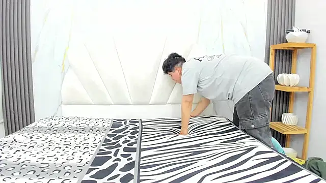 Gaia n Nix online show from 3, 4, 2026