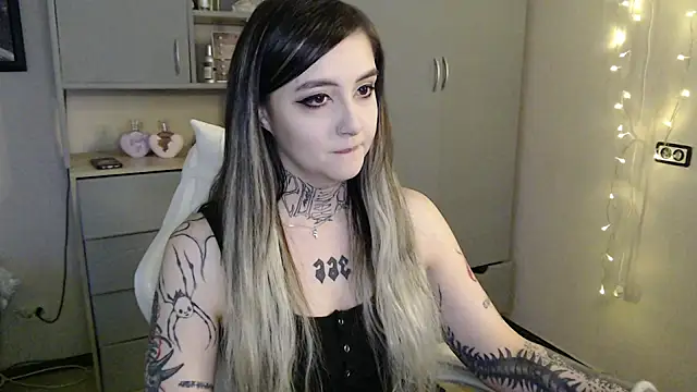 Rin Tozier online show from 2, 4, 2026