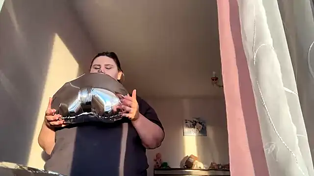 BadGirlBloom online show from 23, 2, 2026