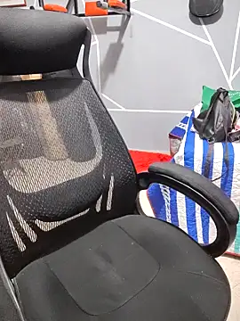 haffsa   online show from 18, 4, 2026