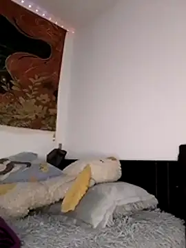 Lucy allen1 online show from 14, 2, 2026