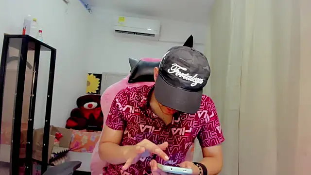 Top and bottom online show from 10, 4, 2026