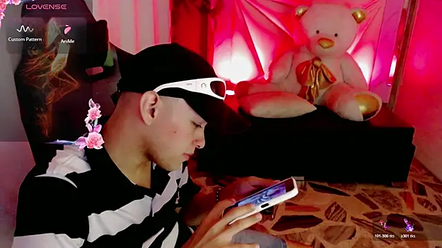 Top and bottom online show from 21, 4, 2026