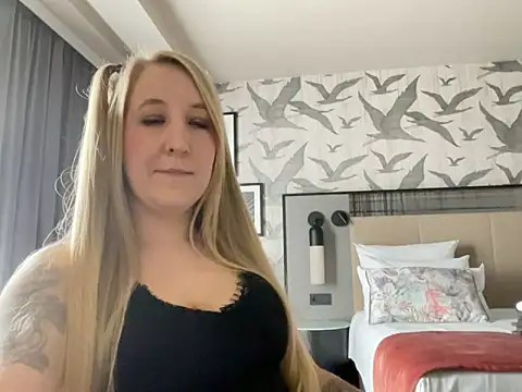 Ninimaus online show from 14, 2, 2026