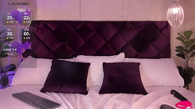 KittyLyne  online show from 11, 3, 2026