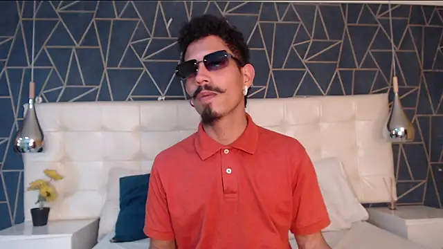 NoaahTylor online show from 16, 2, 2026