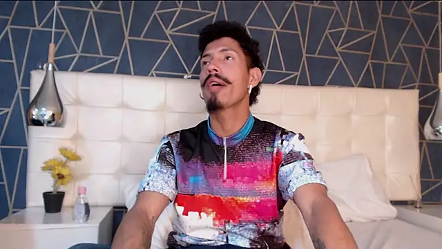 NoaahTylor online show from 18, 2, 2026