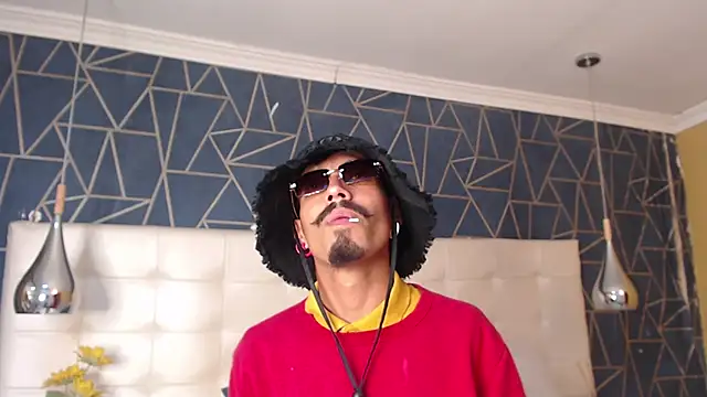 NoaahTylor online show from 15, 2, 2026