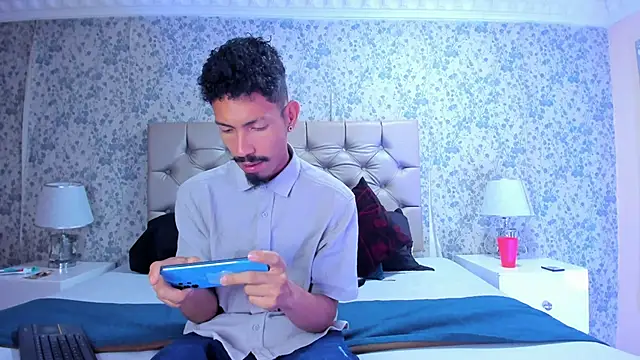 NoaahTylor online show from 21, 3, 2026