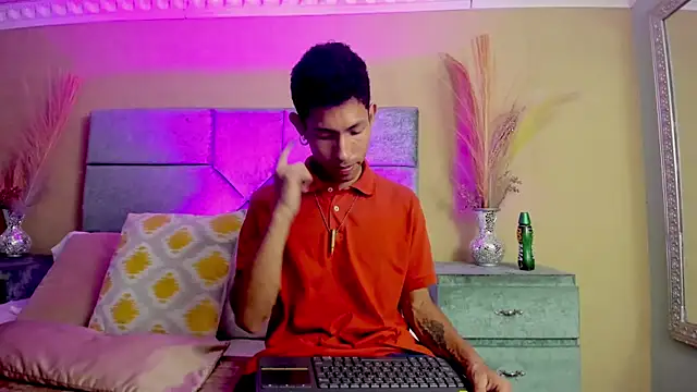 NoaahTylor online show from 3, 5, 2026