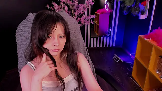 Snapshot of May_Ling chatting on 5, 8, 2026 May Ling online show from 5, 8, 2026