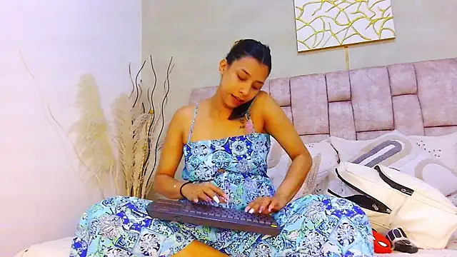 Snapshot of MelanyStone_ chatting on 23, 5, 2026 MelanyStone online show from 23, 5, 2026