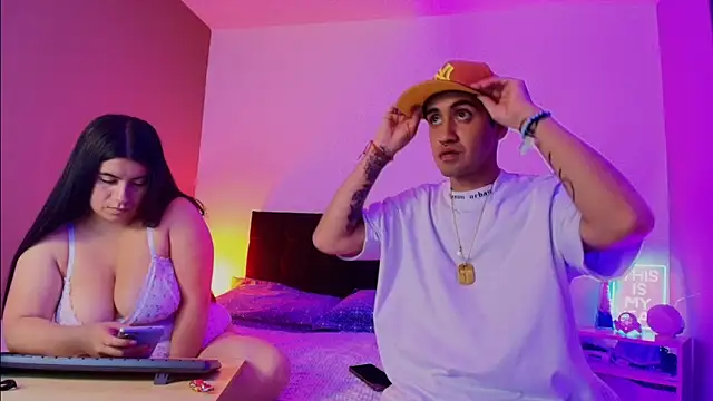 LATINLOVERS 1 online show from 20, 3, 2026