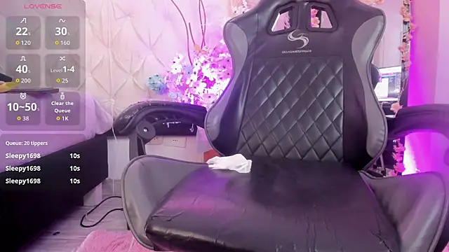 Snapshot of Siena_fox chatting on 11, 6, 2026 Siena fox online show from 11, 6, 2026