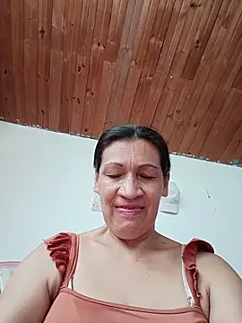 Layla Zaid online show from 3, 6, 2026