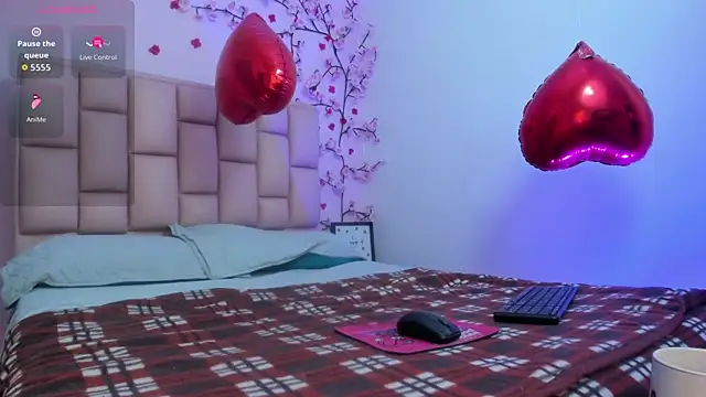 emma cg online show from 4, 4, 2026