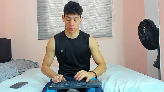 Muscle  Myke online show from 24, 2, 2026