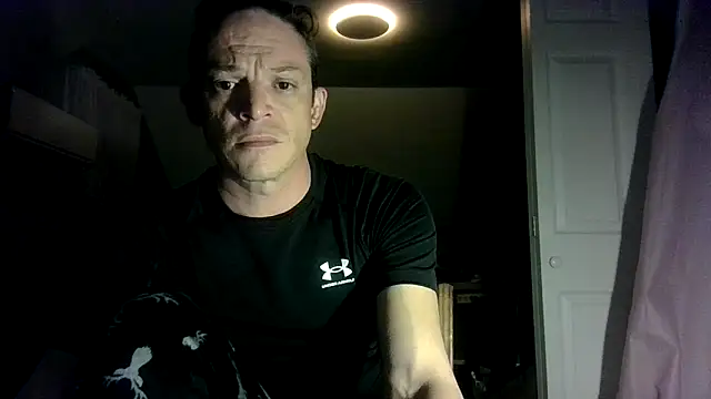 Snapshot of ShadowLove85 chatting on 4, 4, 2026 ShadowLove85 online show from 4, 4, 2026