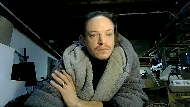 Snapshot of ShadowLove85 chatting on 12, 2, 2026 ShadowLove85 online show from 12, 2, 2026