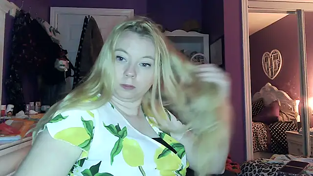 Snapshot of ShySweetheart chatting on 30, 6, 2026 ShySweetheart online show from 30, 6, 2026