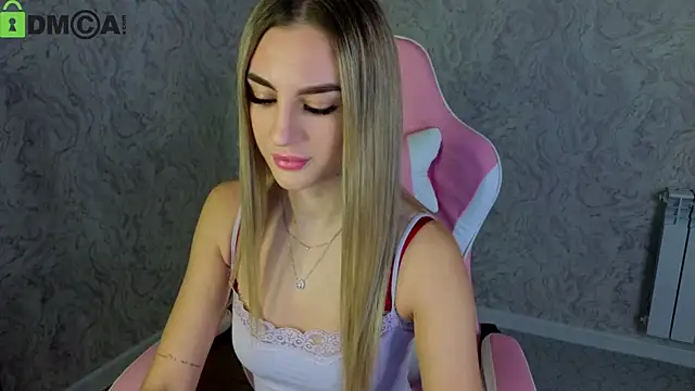 Snapshot of Silen_Tori chatting on 5, 3, 2026 Silen Tori online show from 5, 3, 2026