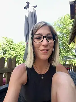 Snapshot of blondie-27 chatting on 6, 7, 2026 blondie-27 online show from 6, 7, 2026