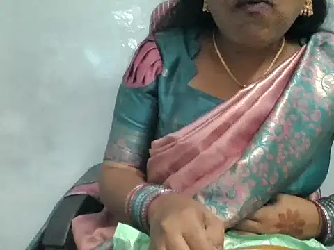 Snapshot of Rathi-priyaa chatting on 26, 4, 2026 Rathi-priyaa online show from 26, 4, 2026