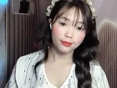 Girl-crazy1 online show from 25, 2, 2026