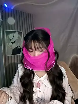 Girl-crazy1 online show from 13, 2, 2026