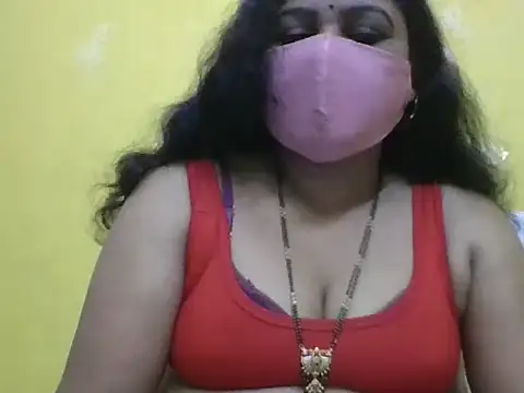 Snapshot of anu-reddyy chatting on 13, 5, 2026 anu-reddyy online show from 13, 5, 2026