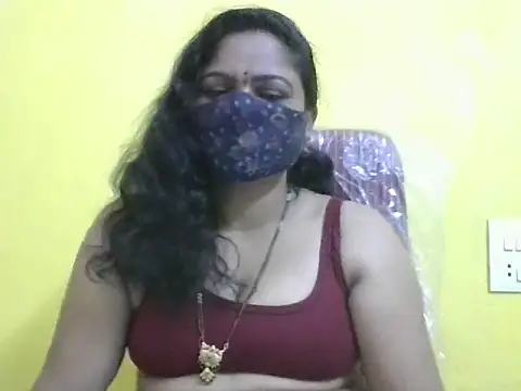 Snapshot of anu-reddyy chatting on 3, 5, 2026 anu-reddyy online show from 3, 5, 2026