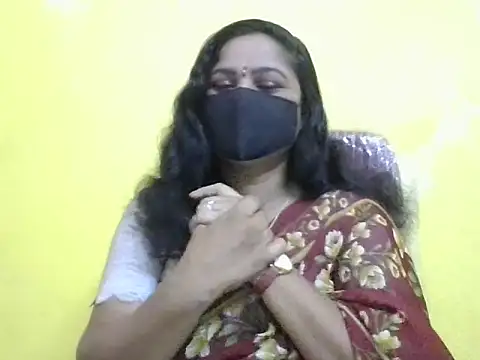 Snapshot of anu-reddyy chatting on 25, 4, 2026 anu-reddyy online show from 25, 4, 2026