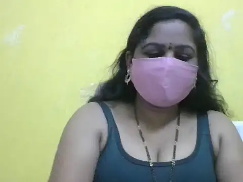 Snapshot of anu-reddyy chatting on 10, 5, 2026 anu-reddyy online show from 10, 5, 2026