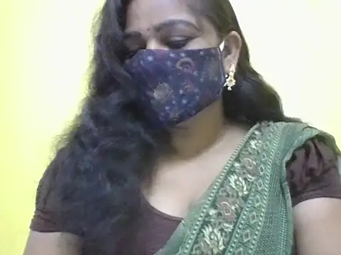 Snapshot of anu-reddyy chatting on 6, 6, 2026 anu-reddyy online show from 6, 6, 2026