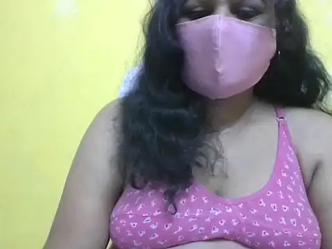 Snapshot of anu-reddyy chatting on 19, 5, 2026 anu-reddyy online show from 19, 5, 2026