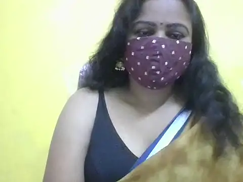 Snapshot of anu-reddyy chatting on 4, 6, 2026 anu-reddyy online show from 4, 6, 2026