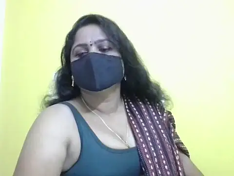 Snapshot of anu-reddyy chatting on 24, 4, 2026 anu-reddyy online show from 24, 4, 2026