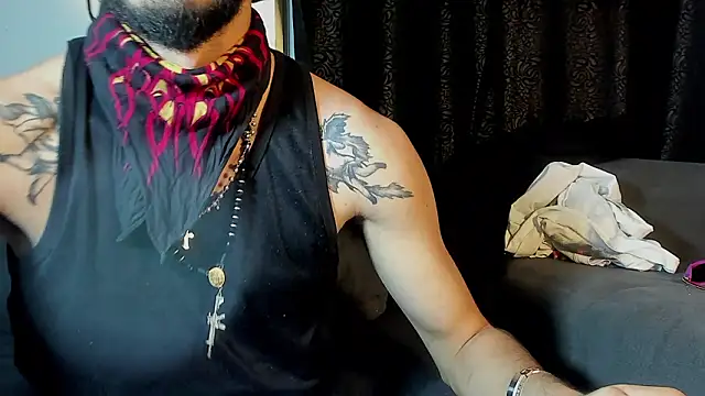 LovexJuxn8 online show from 7, 3, 2026