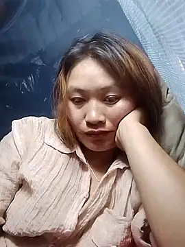 Snapshot of bany-lee chatting on 13, 5, 2026 bany-lee online show from 13, 5, 2026